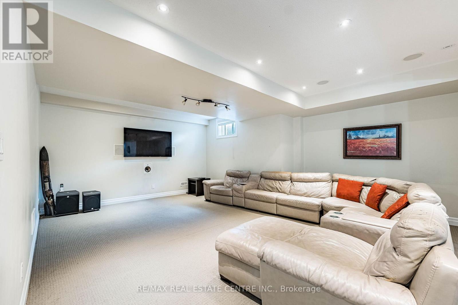 40 CACHET COURT - 38