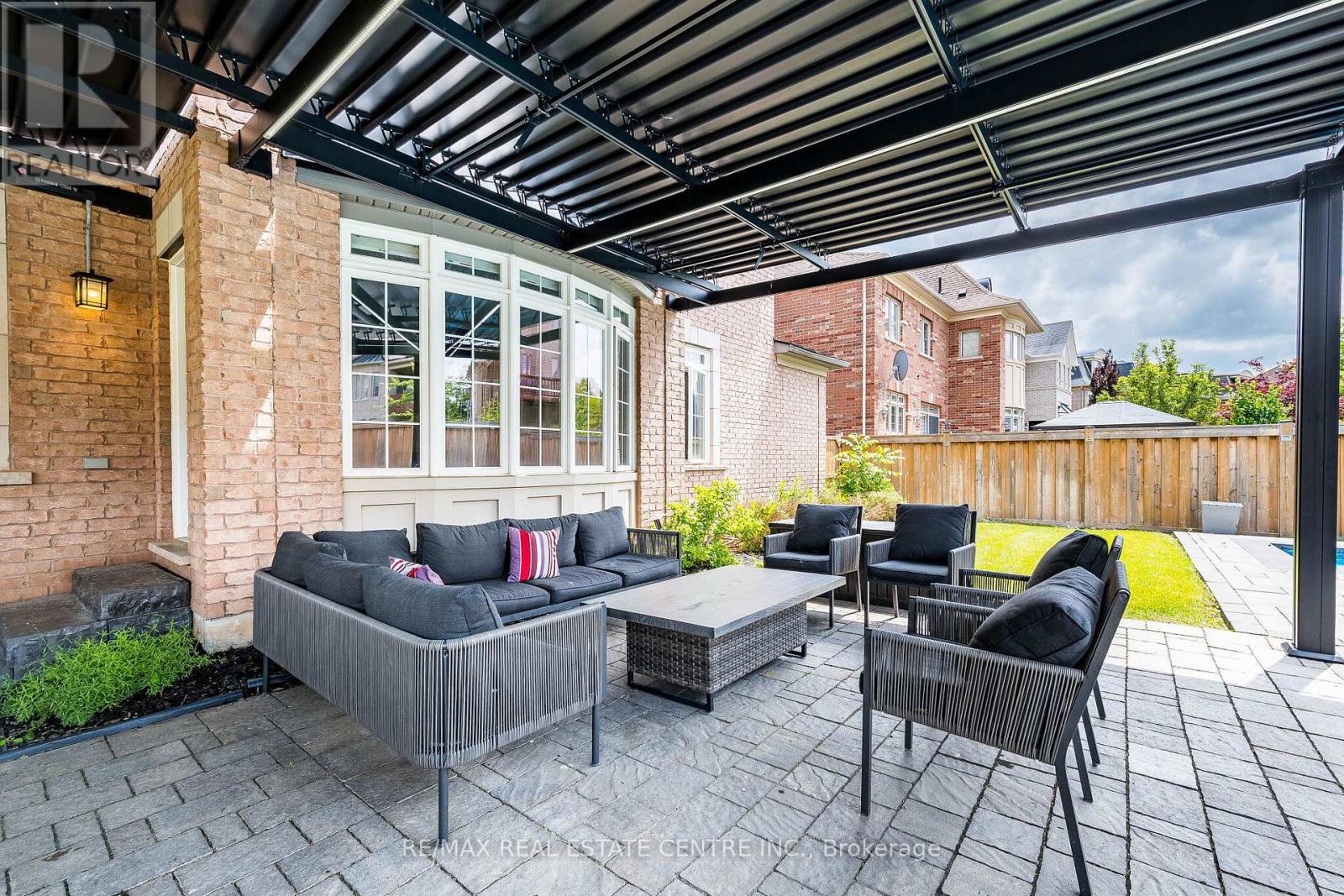 40 CACHET COURT - 43