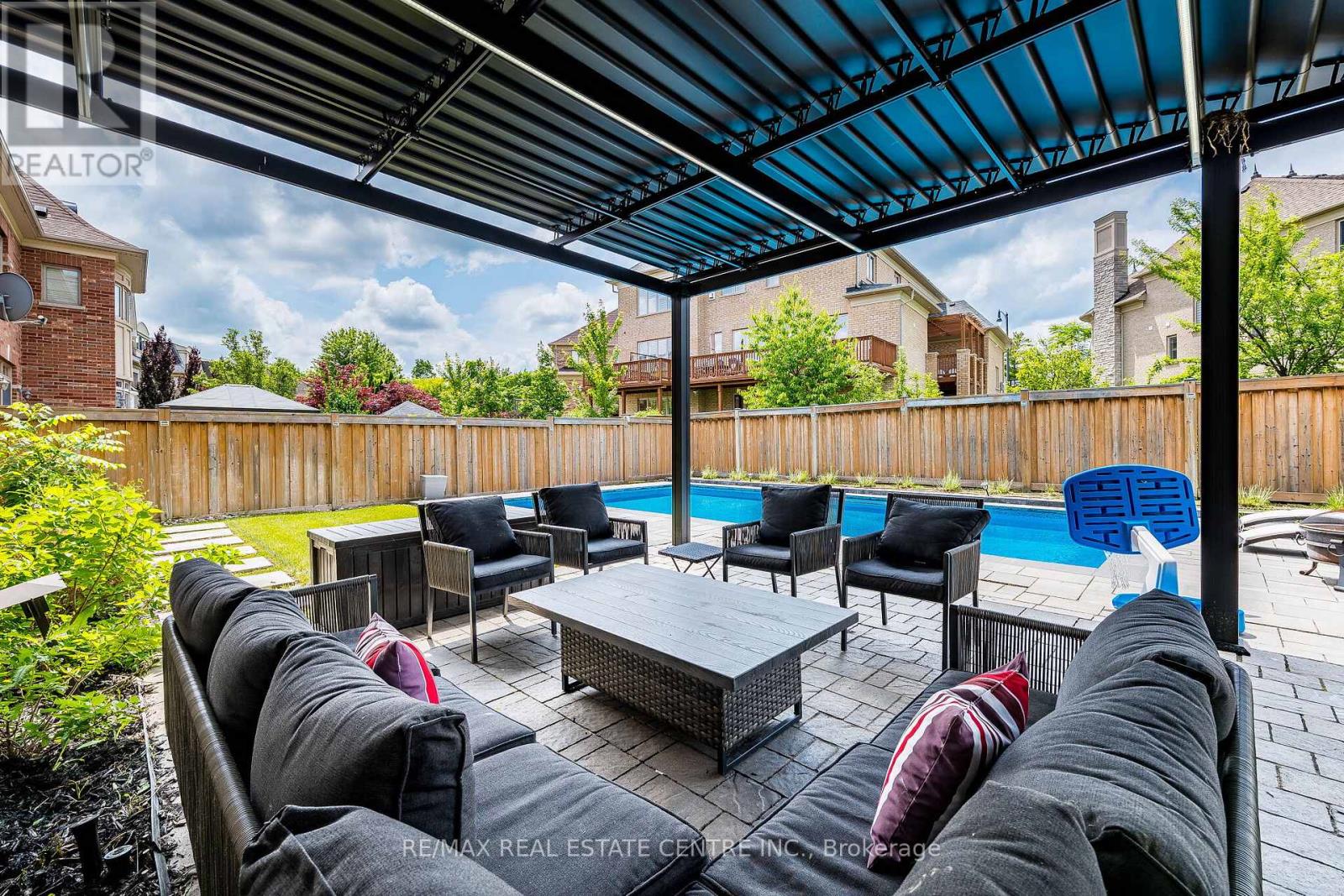 40 CACHET COURT - 44