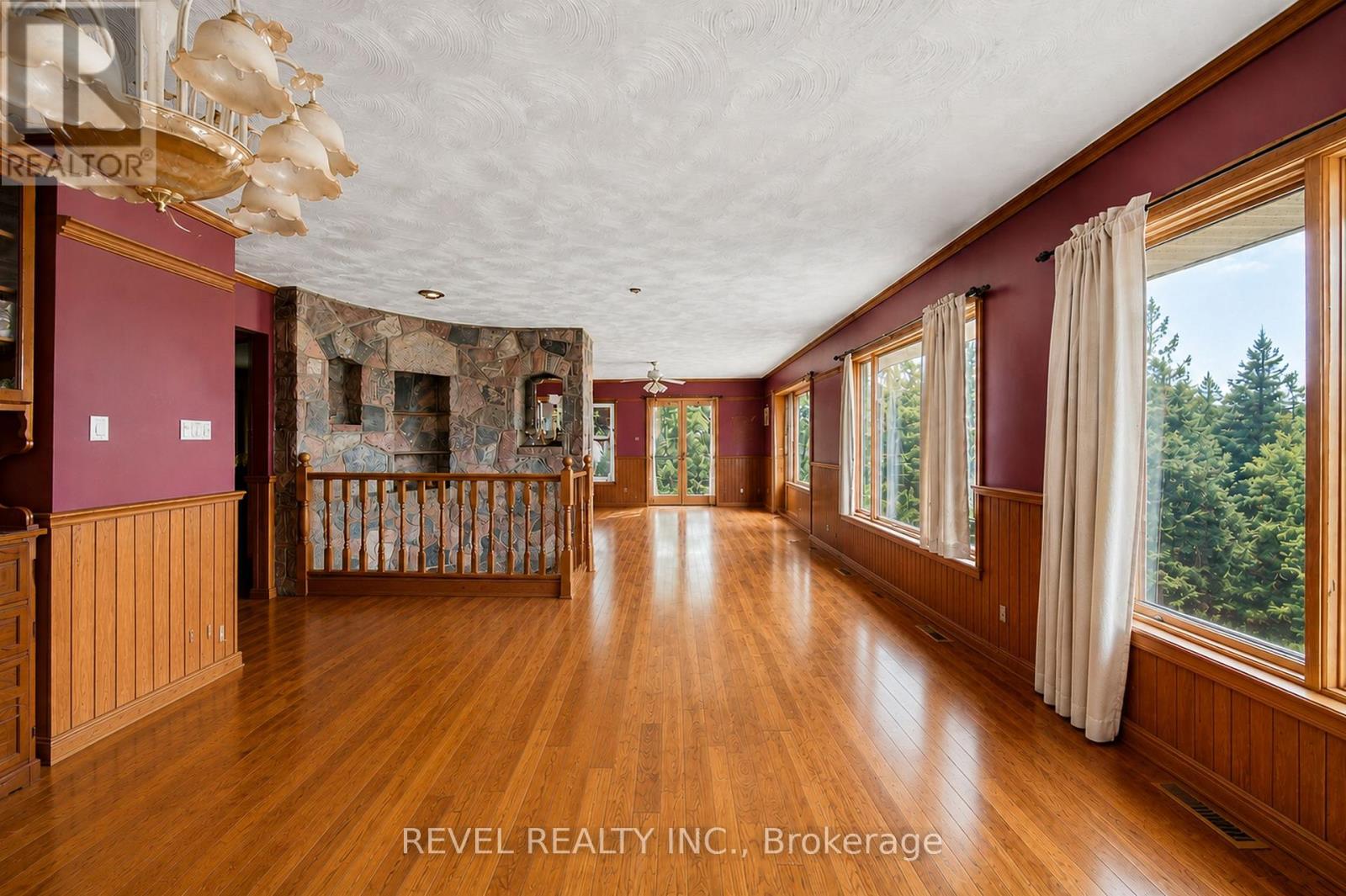 3156 ESCARPMENT SIDE ROAD - 12