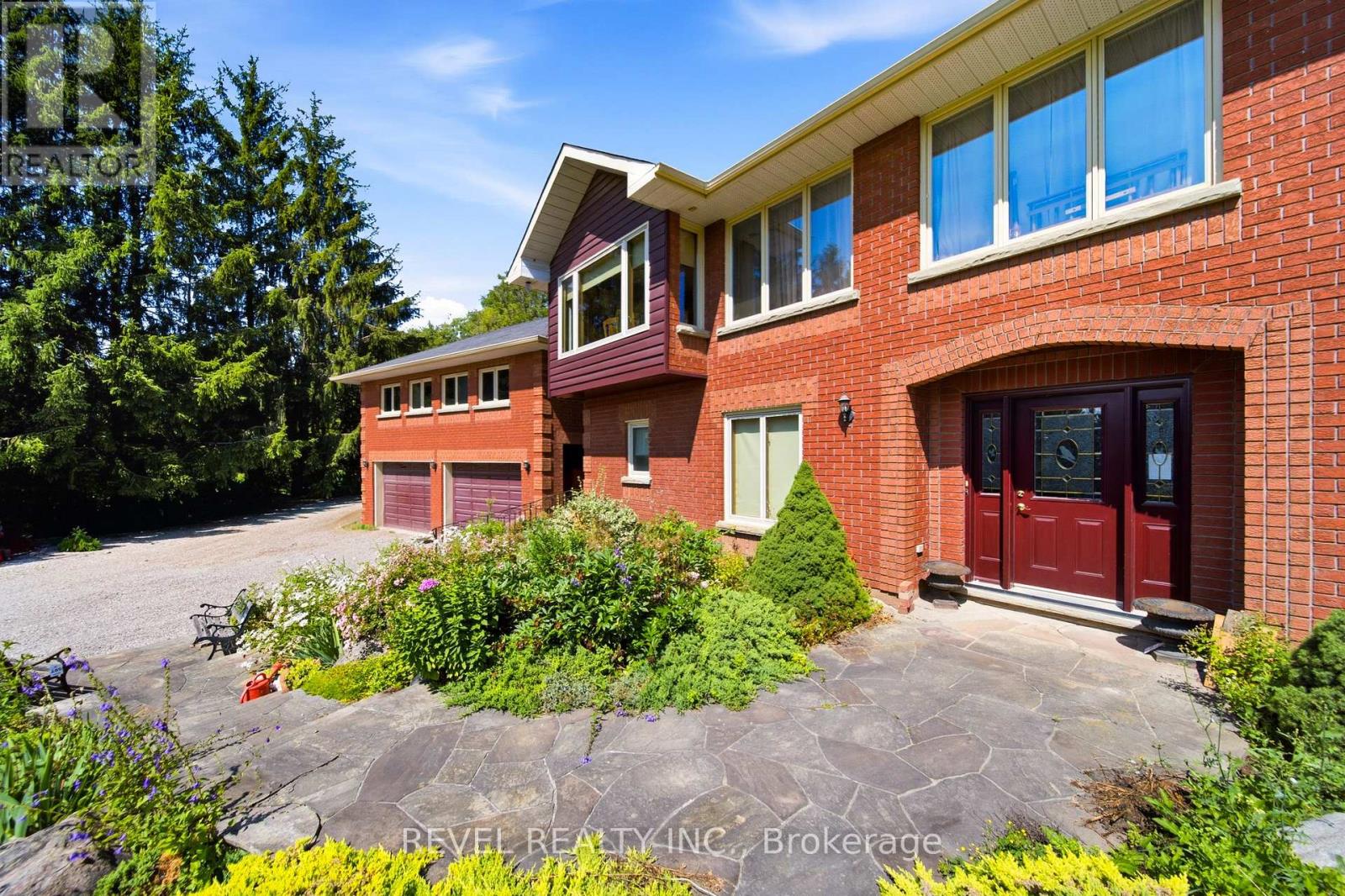 3156 ESCARPMENT SIDE ROAD - 4