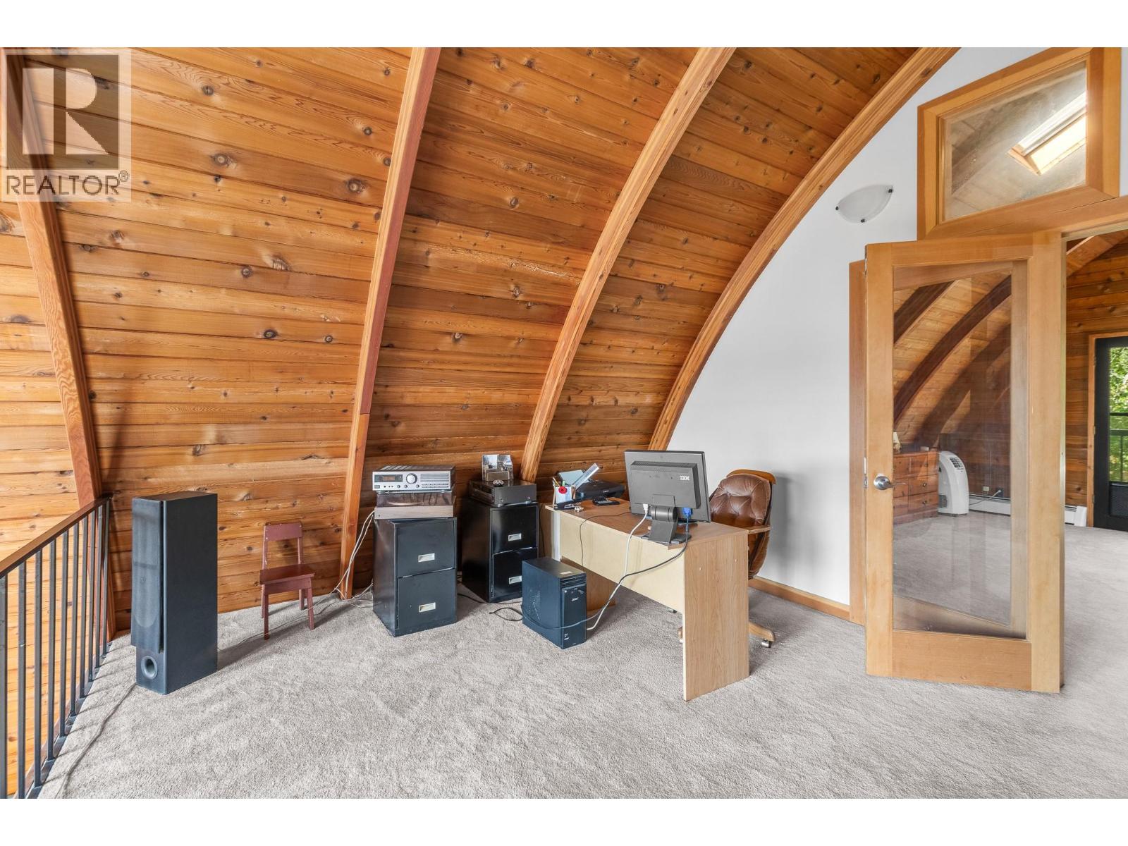 5261 Lakeshore Road NE - 22