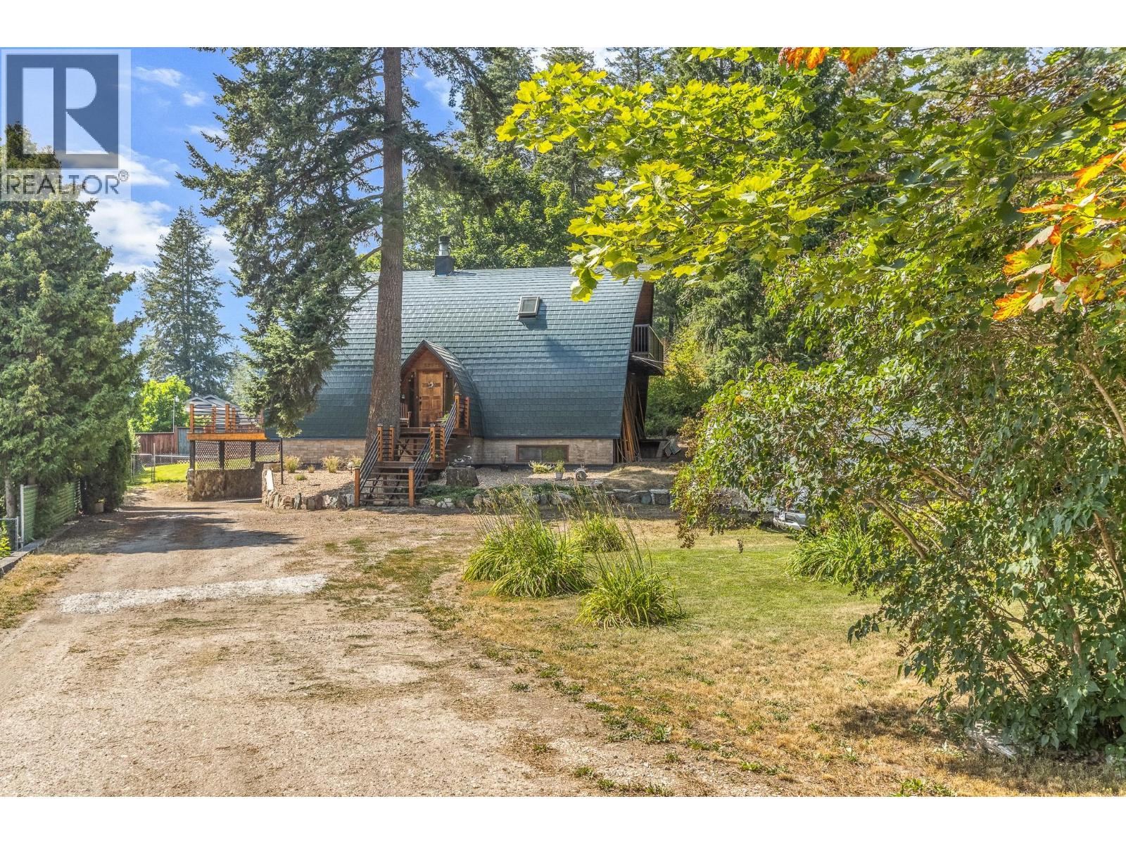 5261 Lakeshore Road NE - 40