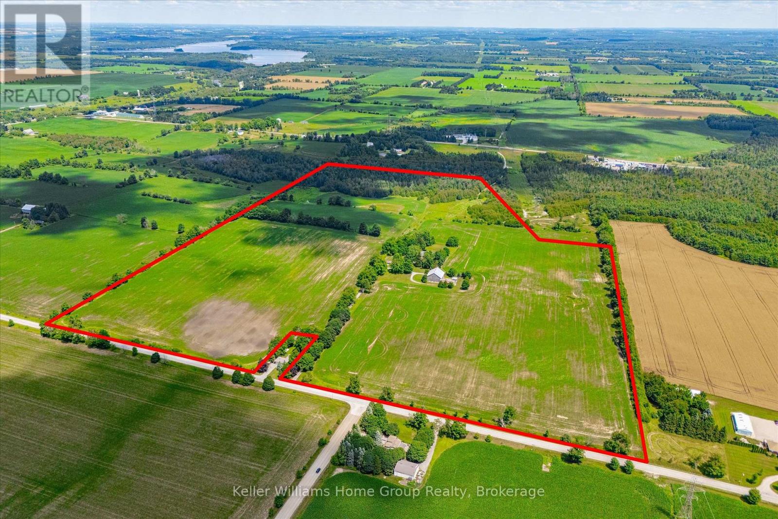 996 Scotland Street, Centre Wellington (Fergus), Ontario, N1M2W5, Centre Wellington (Fergus), Ontario — photo 4 of 5