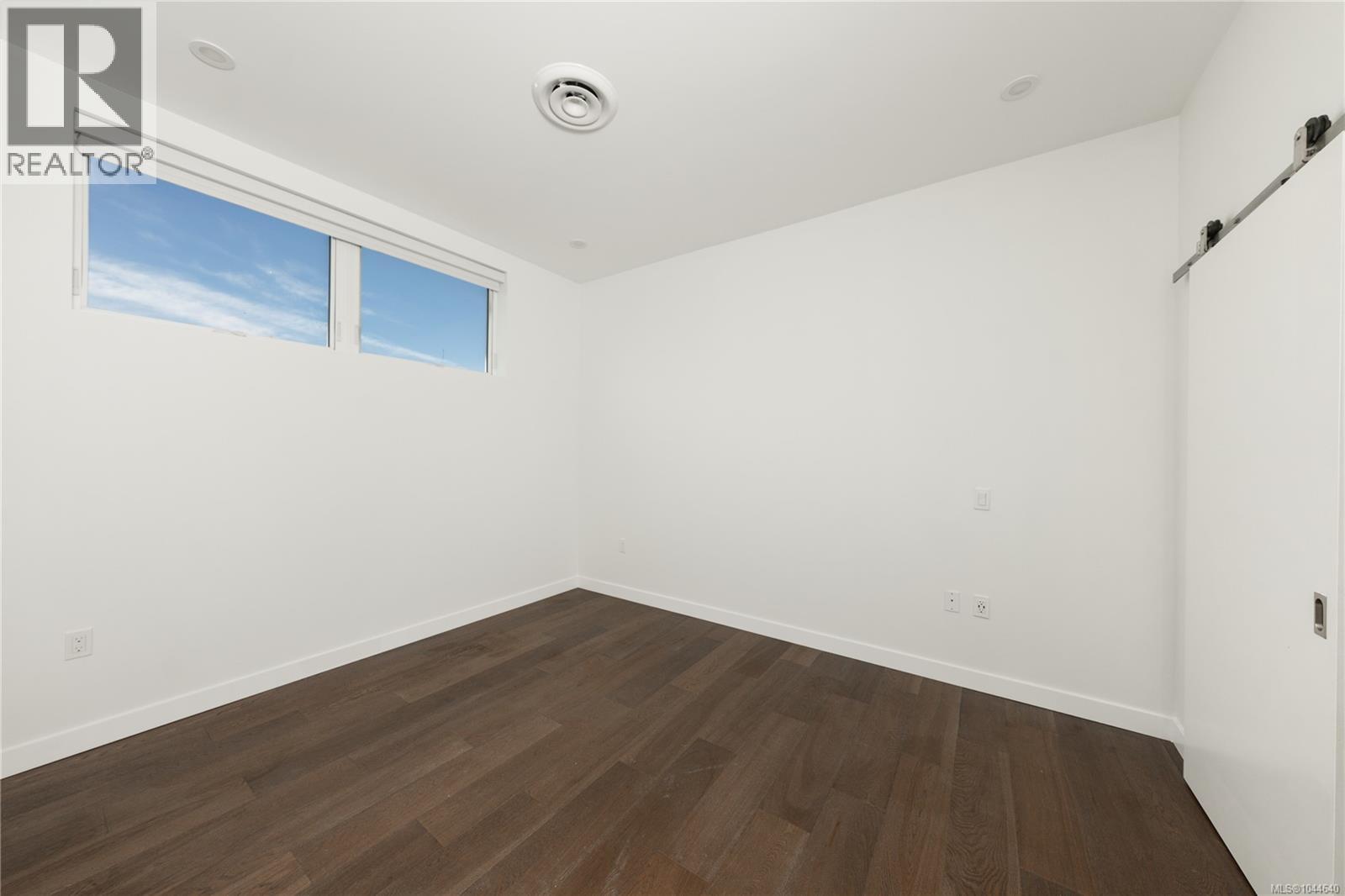 #107 9570 Fifth St - 10