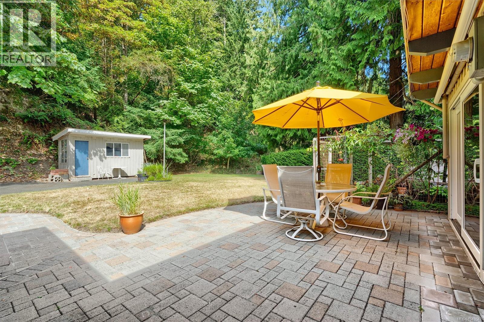 4902 Lochside Dr - Image 26