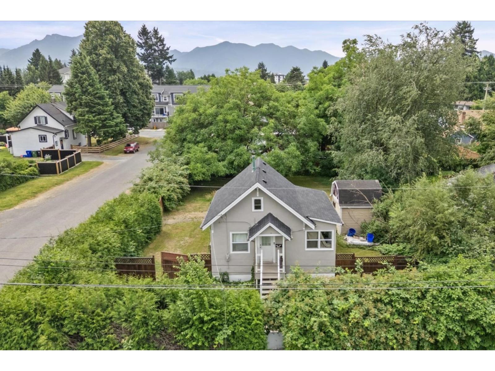 46028 KING AVENUE, Chilliwack Proper East