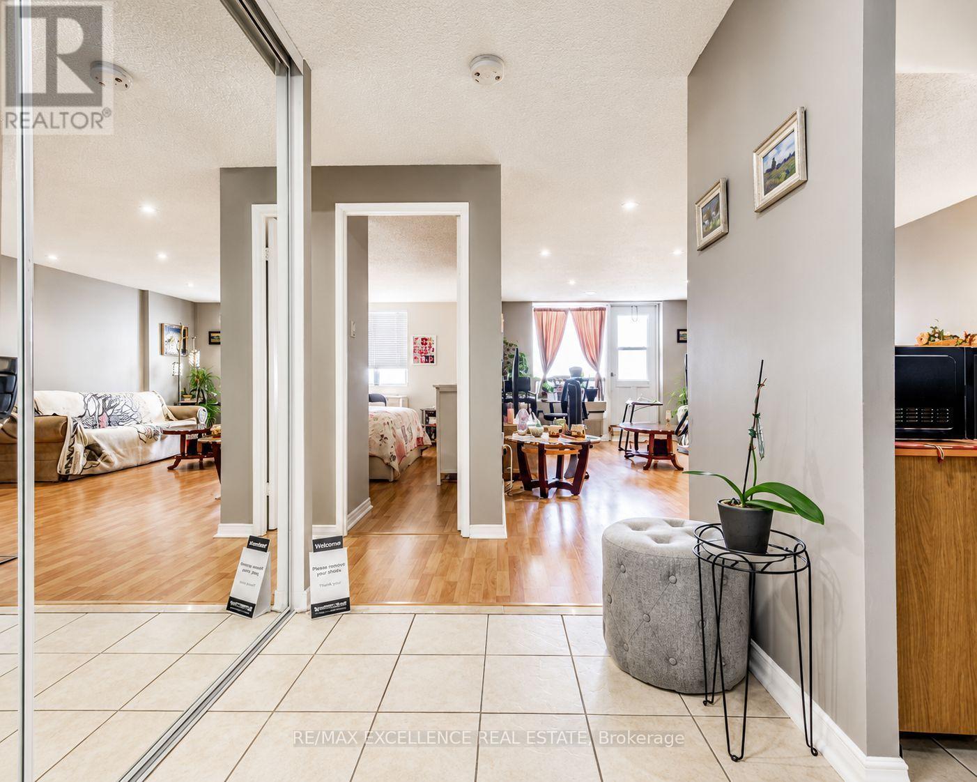 #912 6720 GLEN ERIN DRIVE - 7