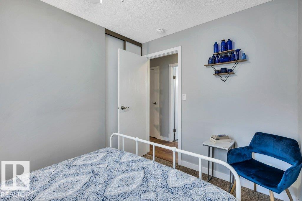 216 Greenwood DR - 26