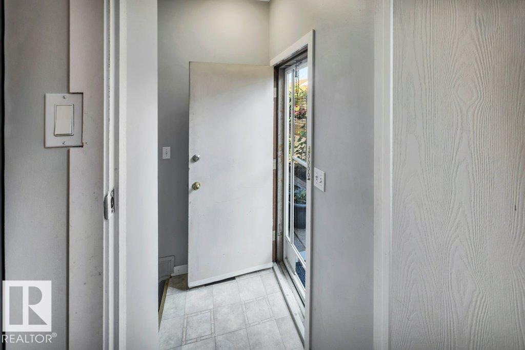 216 Greenwood DR - Image 30