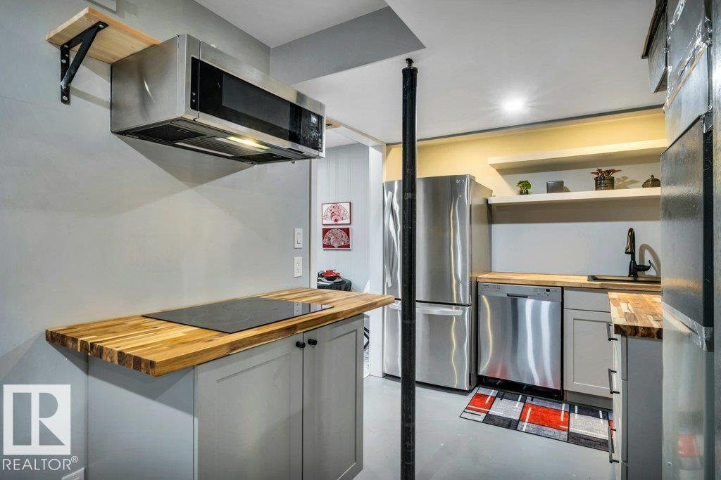 216 Greenwood DR - 36