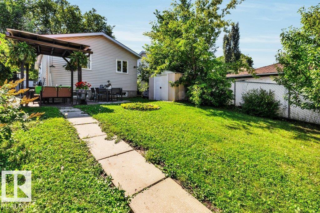 216 Greenwood DR - 49
