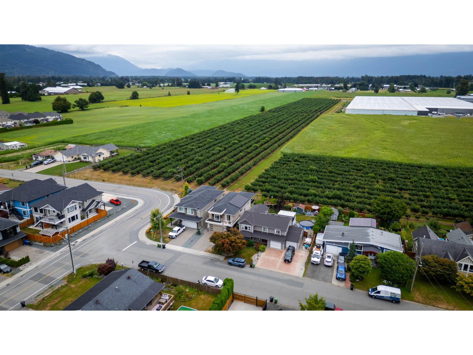 10392 WEDGEWOOD DRIVE, Fairfield Island, Chilliwack