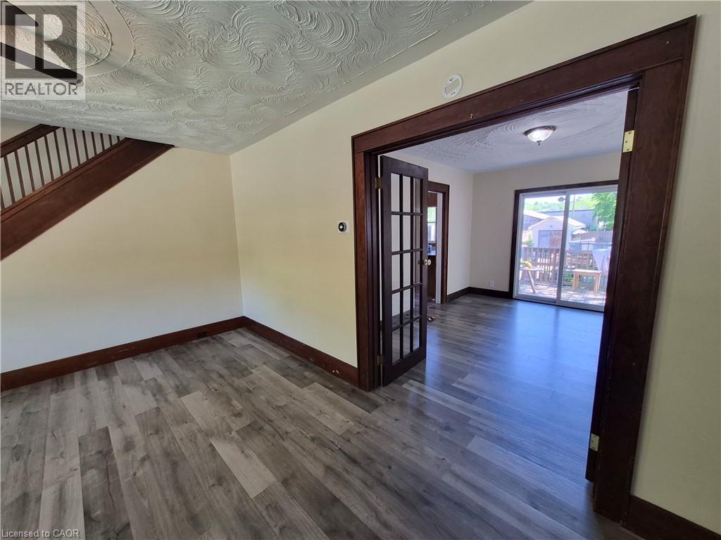 119 NORFOLK Street S - 9