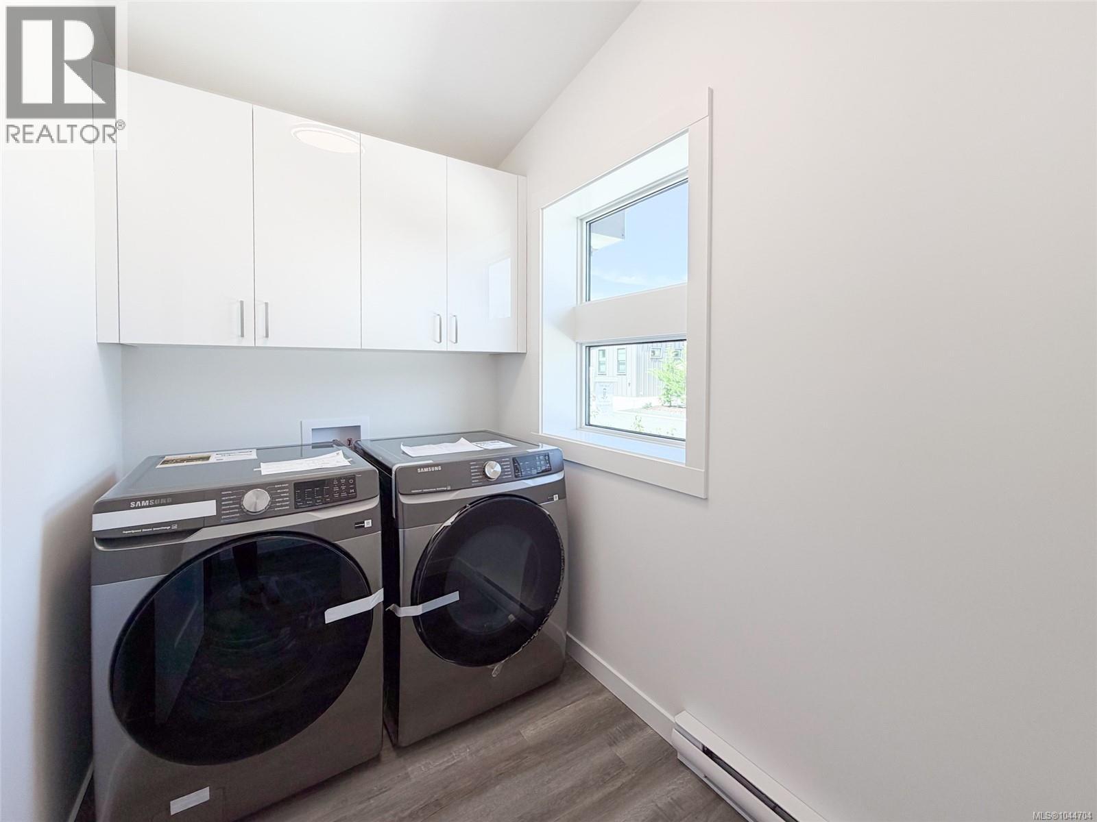 #49 3025 Royston Rd - 19