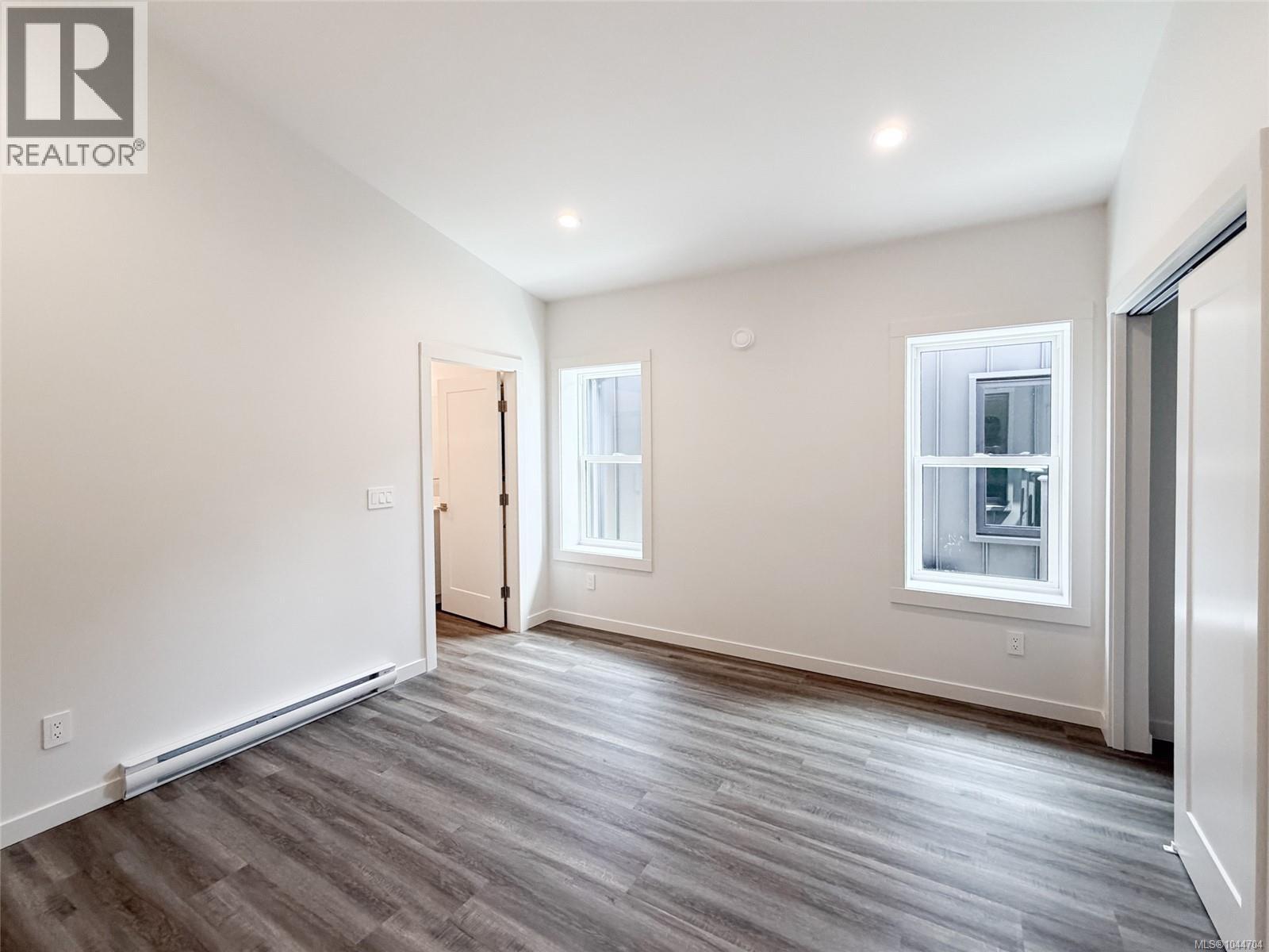#49 3025 Royston Rd - Image 13