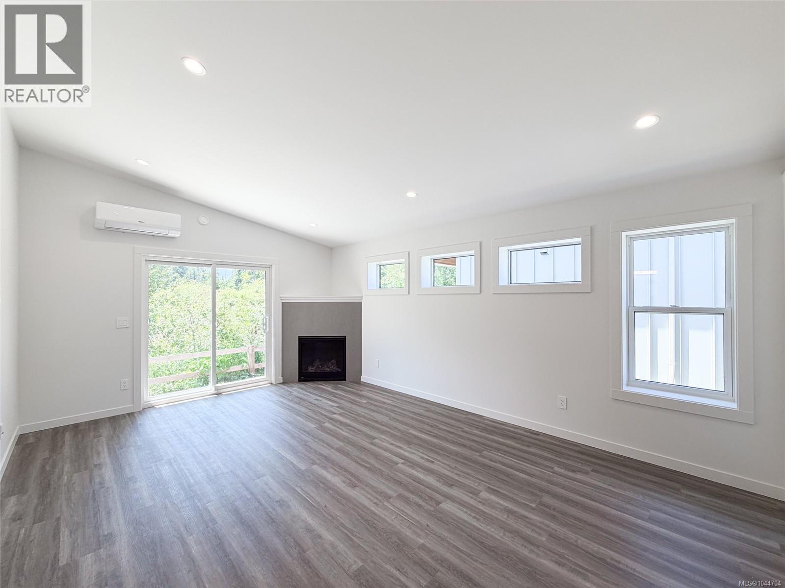 #49 3025 Royston Rd - 9
