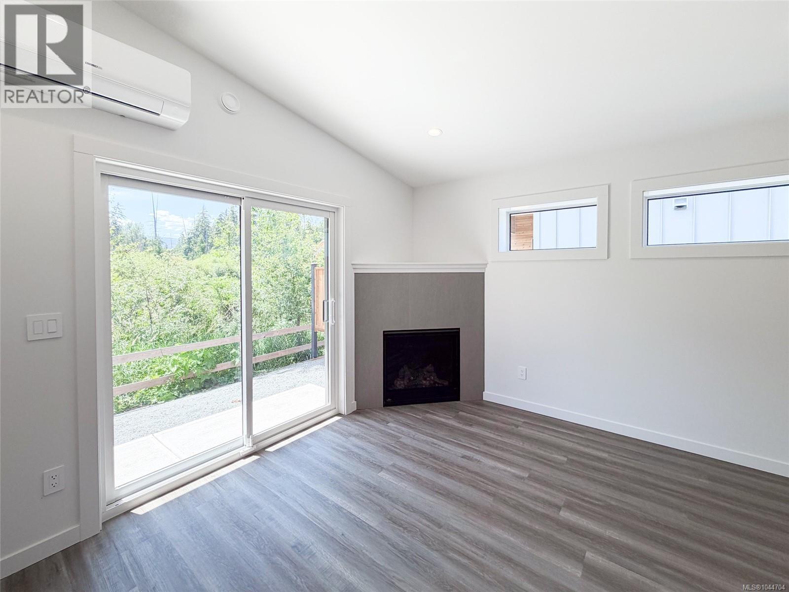 #49 3025 Royston Rd - 11