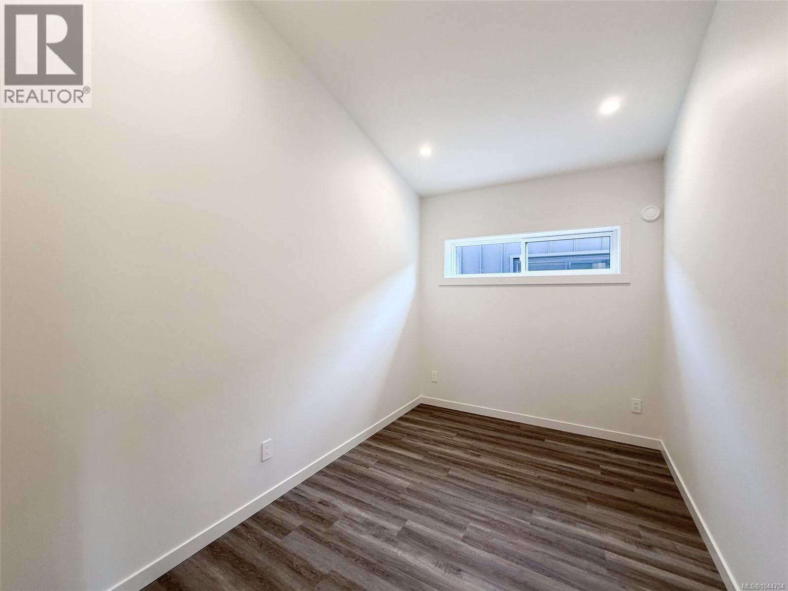 #49 3025 Royston Rd - Image 17