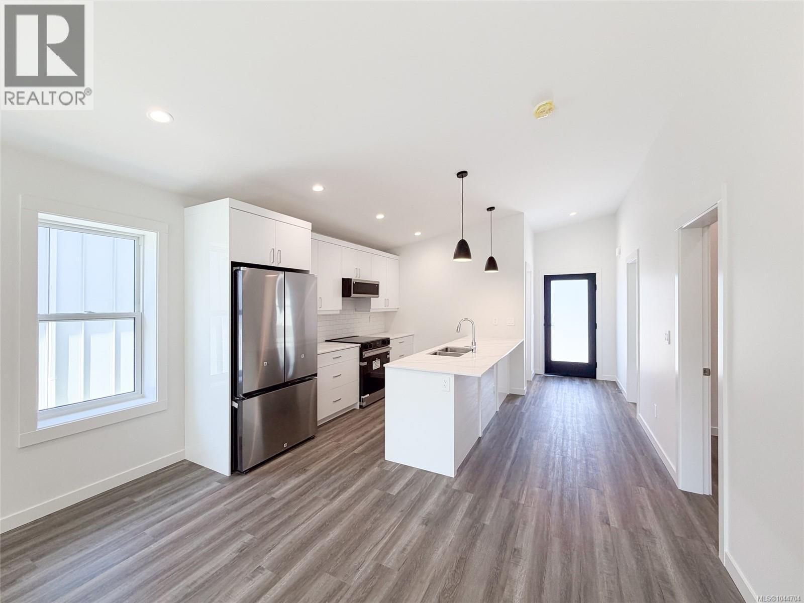 #49 3025 Royston Rd - Image 6