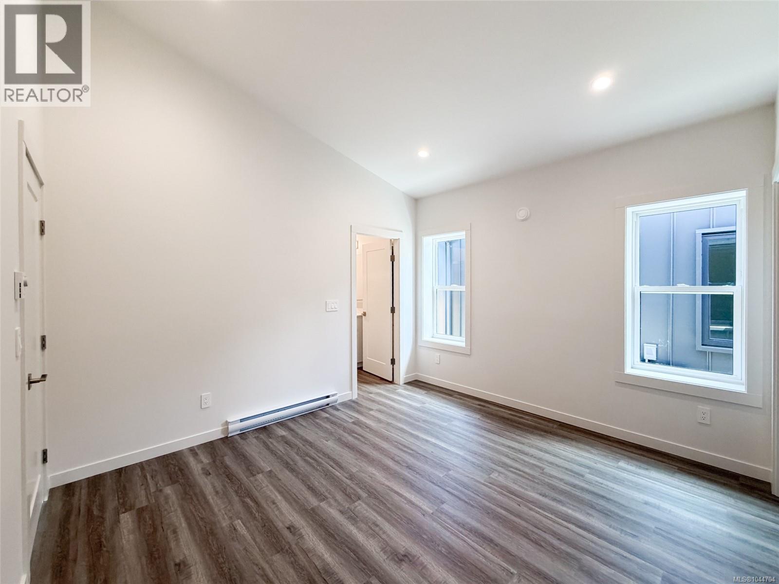 #49 3025 Royston Rd - Image 12
