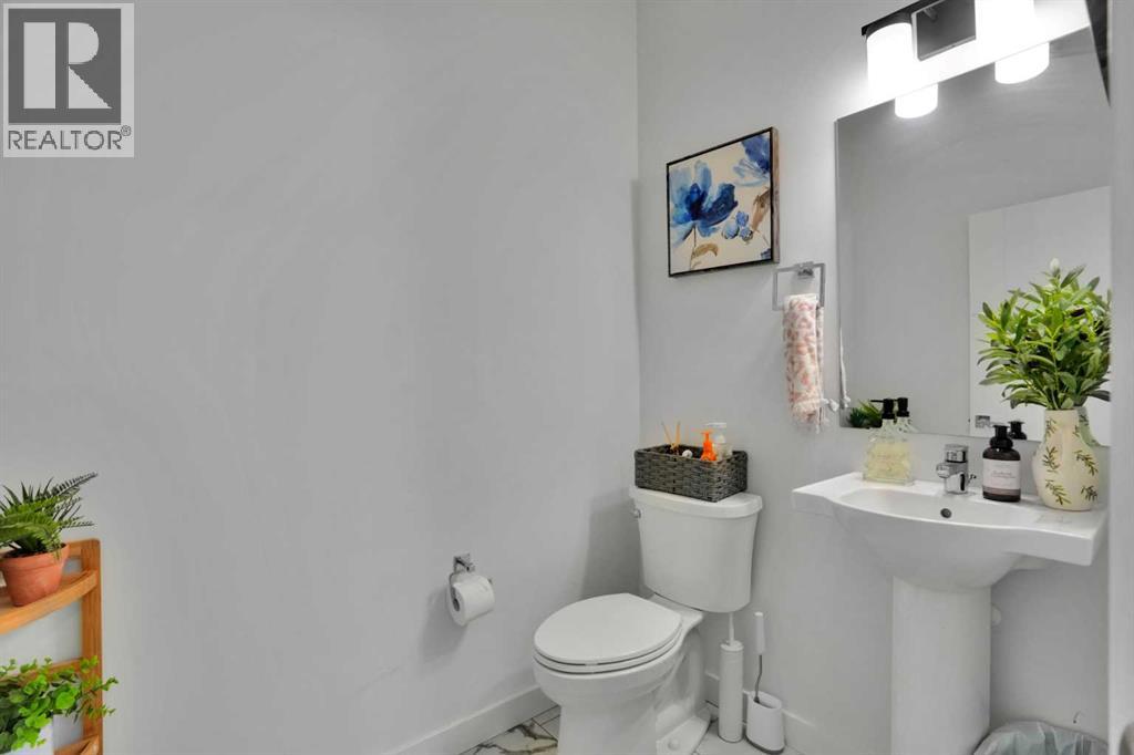 76 Amblefield Terrace NW - 12
