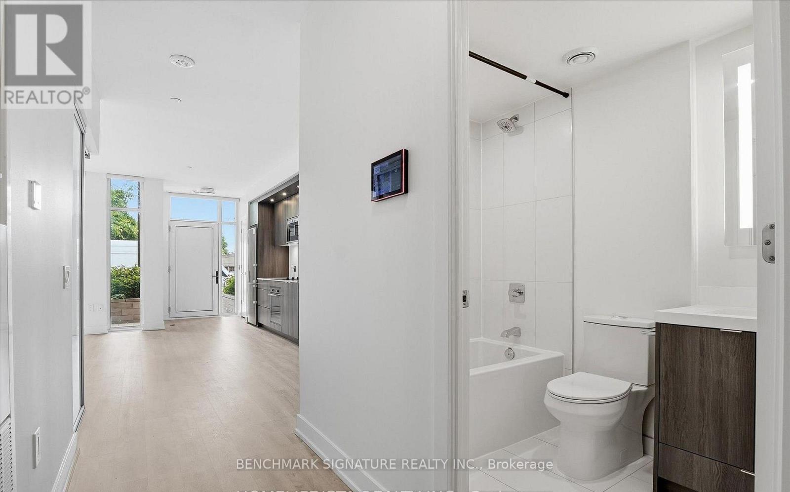 #206 30 INN ON THE PARK DRIVE - Image 12