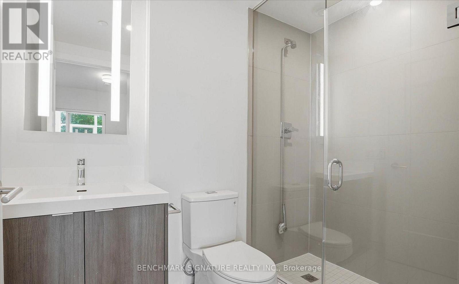 #206 30 INN ON THE PARK DRIVE - Image 22