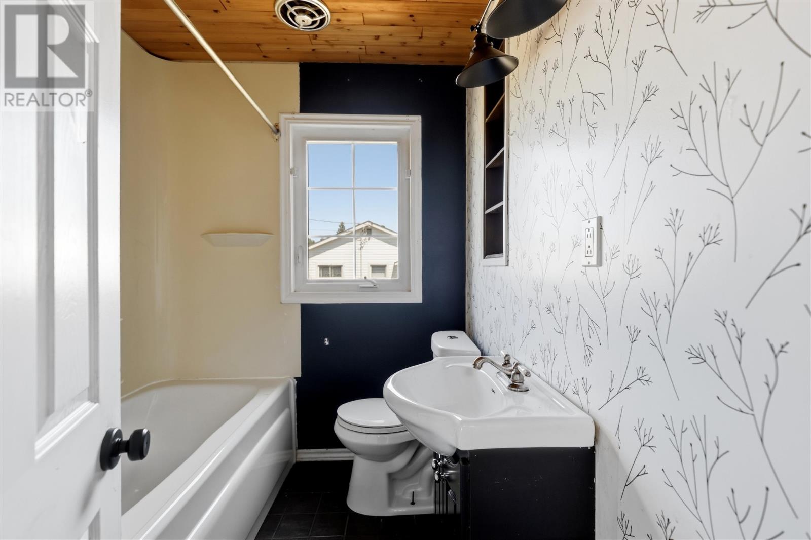 37 Government RD - Image 13