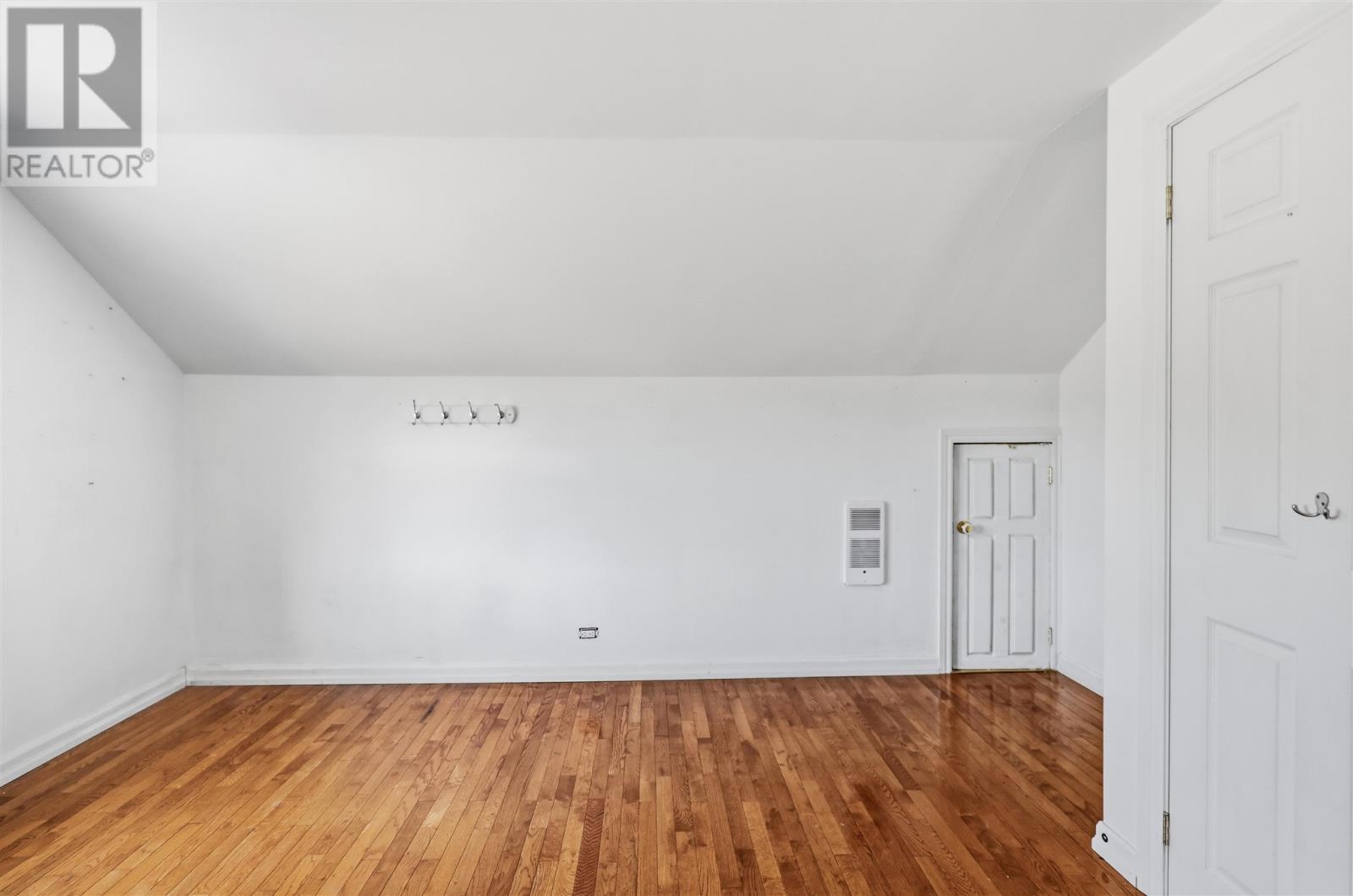 37 Government RD - Image 18