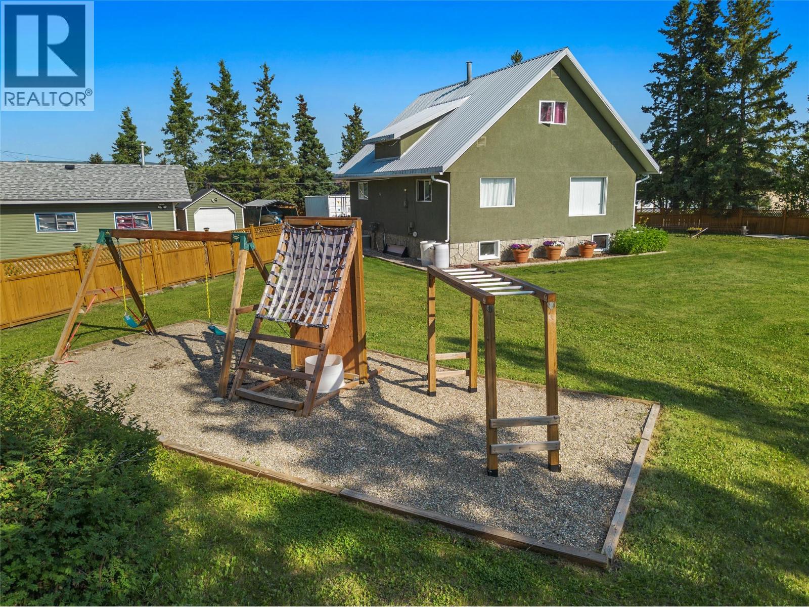 4800 47 Avenue - 48