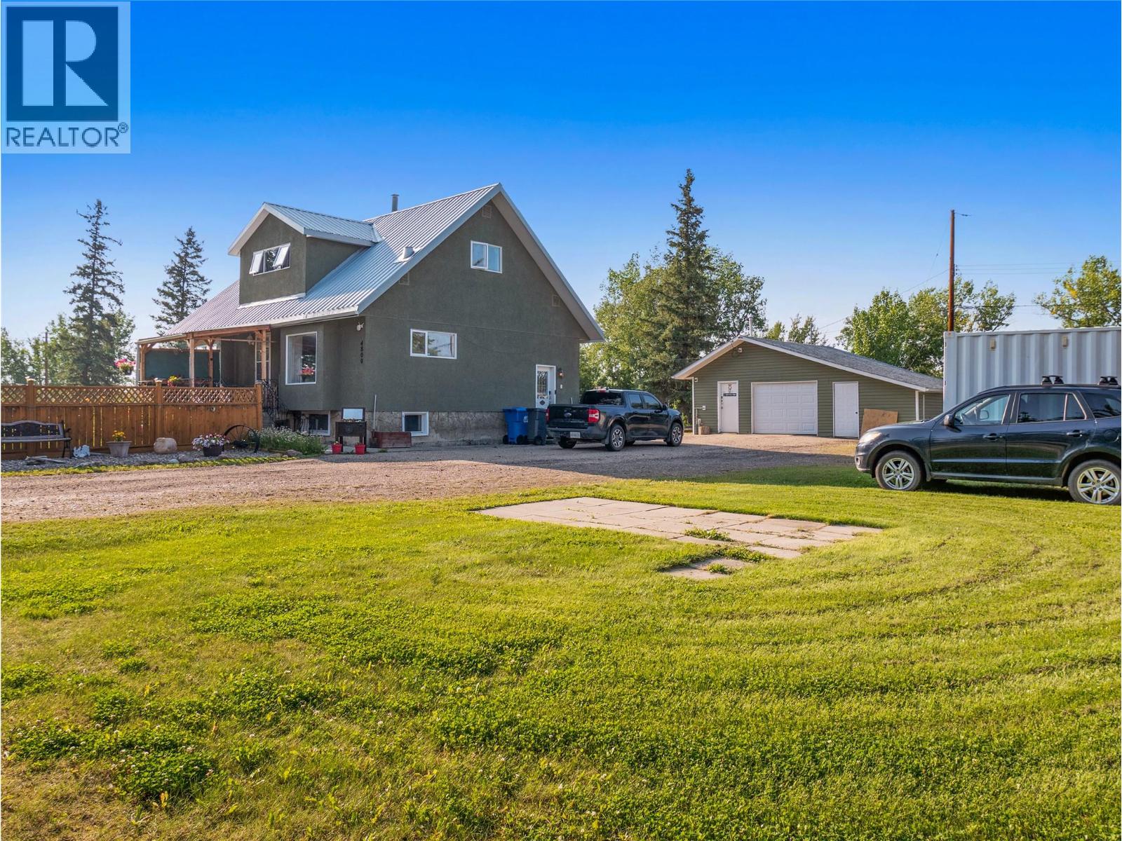 4800 47 Avenue - 56
