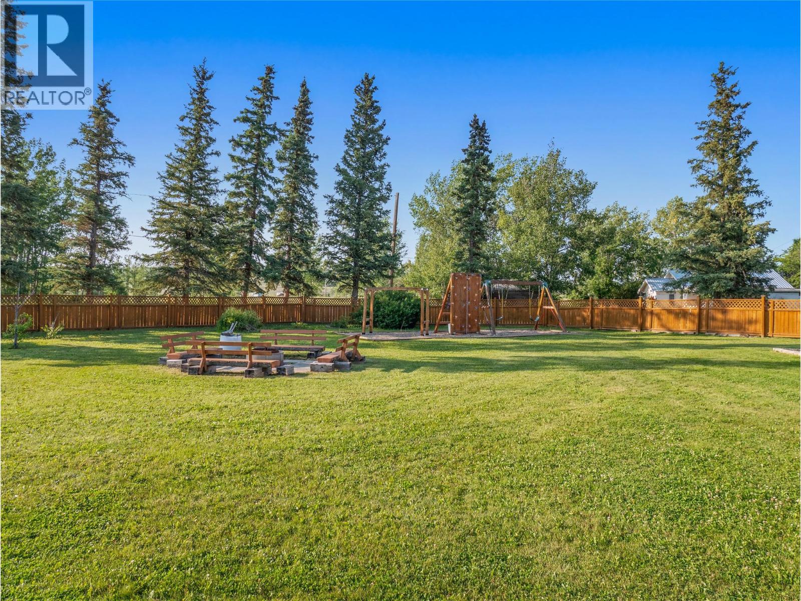 4800 47 Avenue - 63