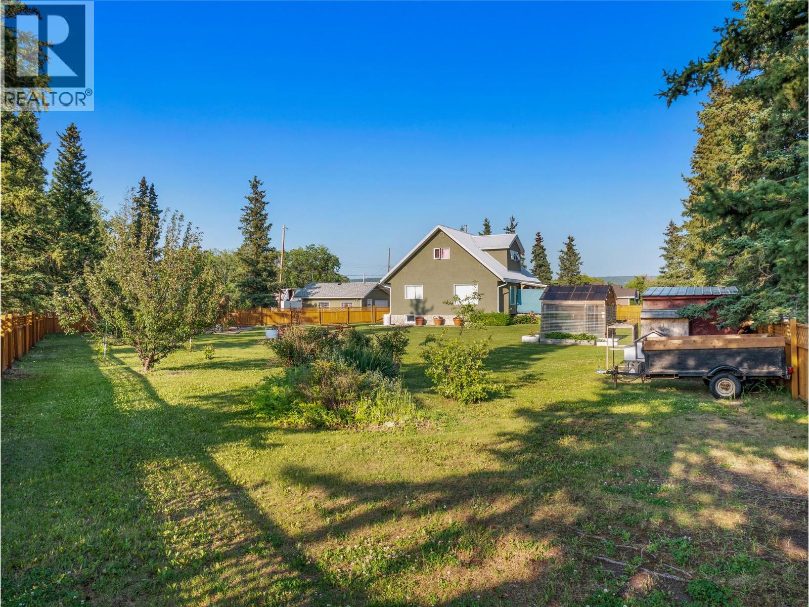 4800 47 Avenue - 65
