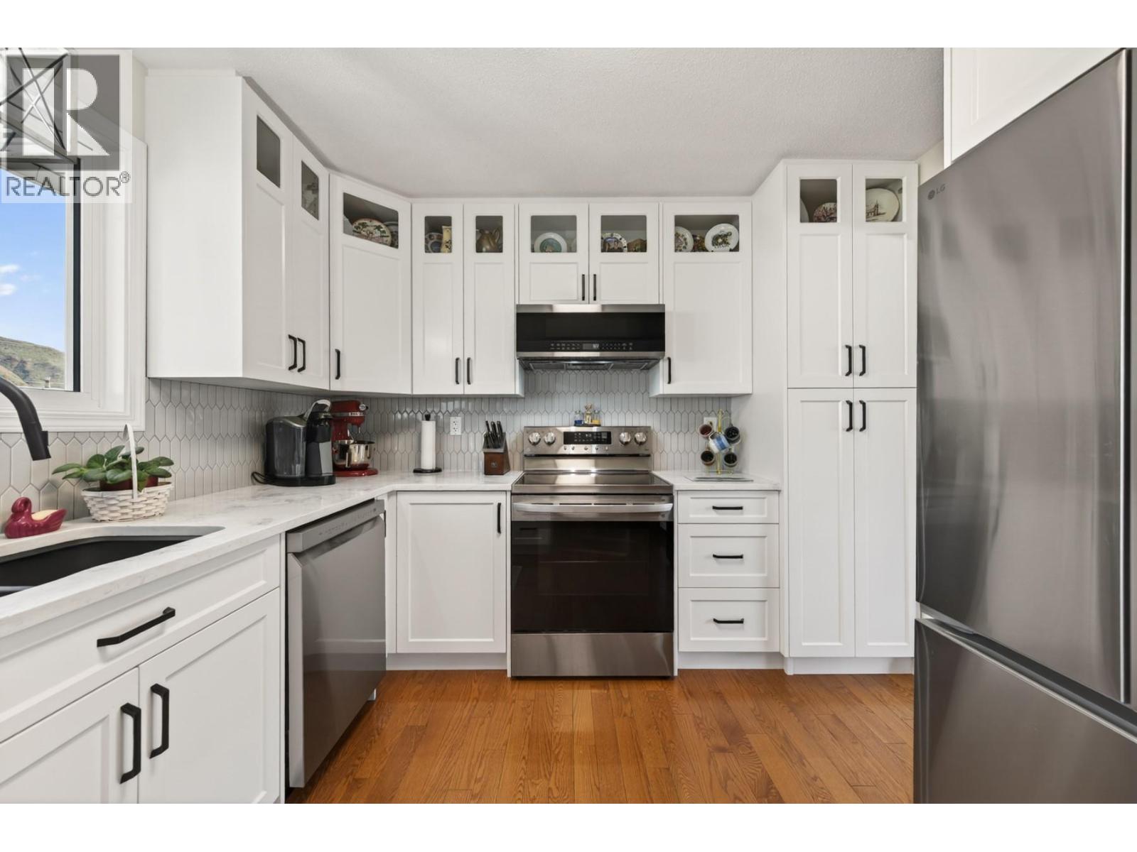 2660 Argyle Avenue - Image 4