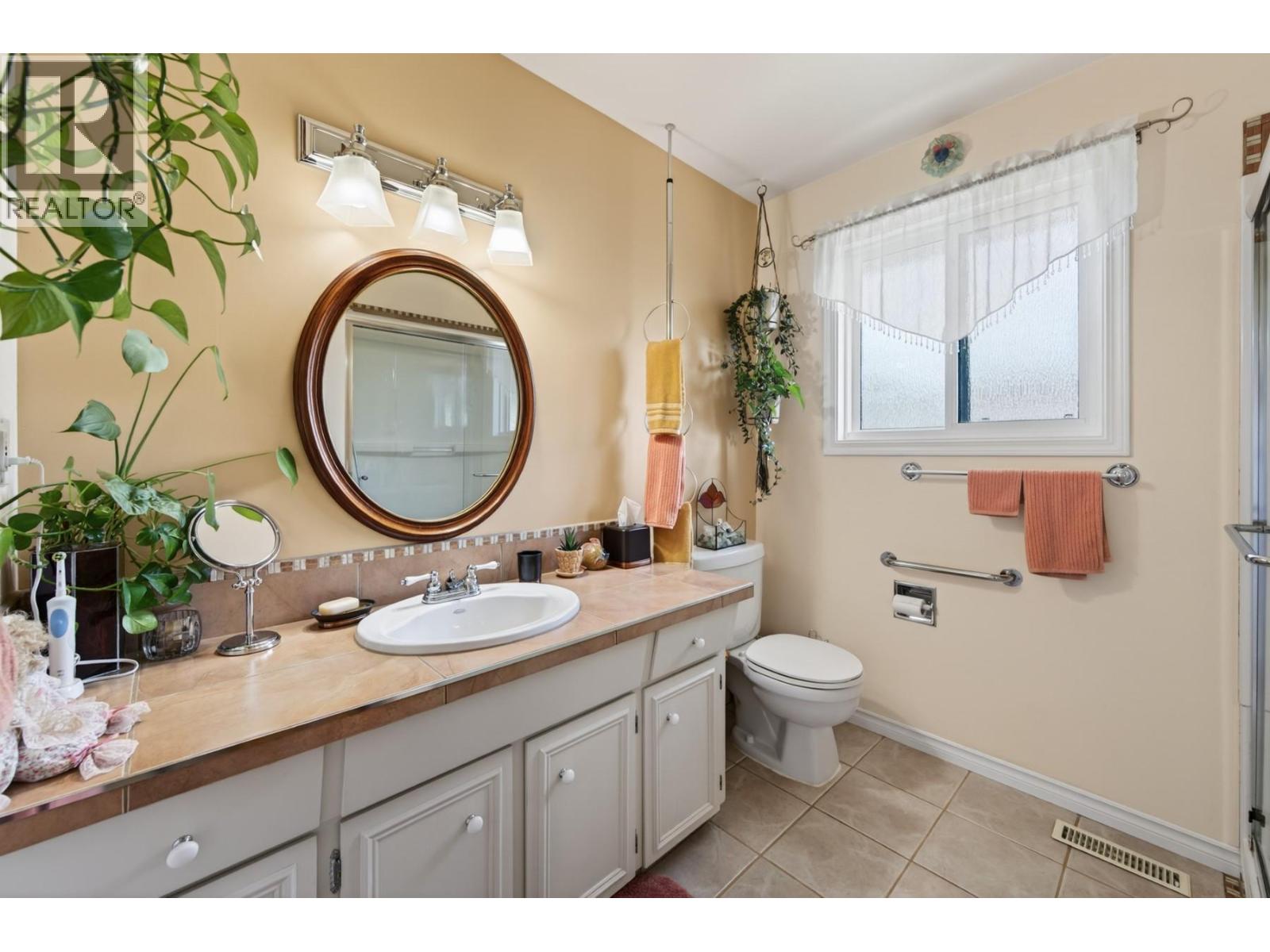 2660 Argyle Avenue - Image 14