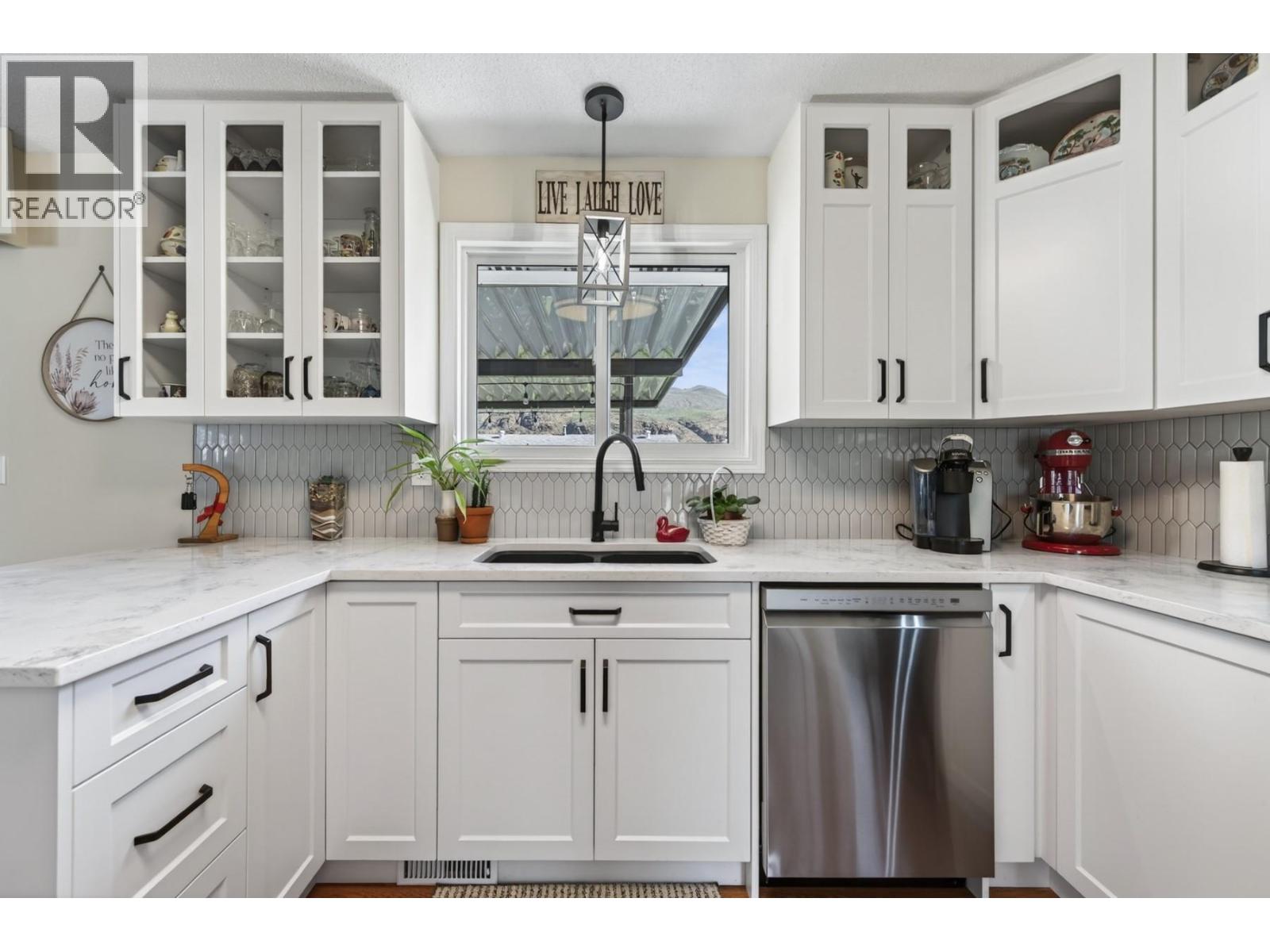 2660 Argyle Avenue - 7