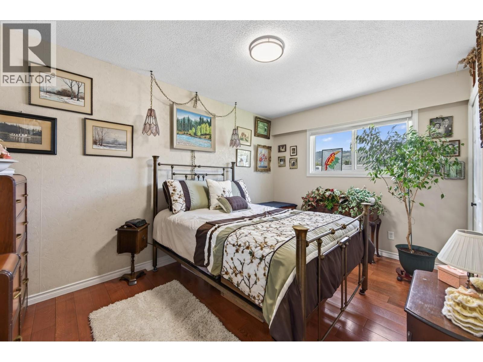 2660 Argyle Avenue - Image 18