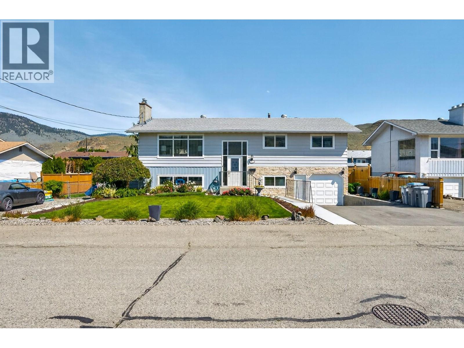 2660 Argyle Avenue - 2
