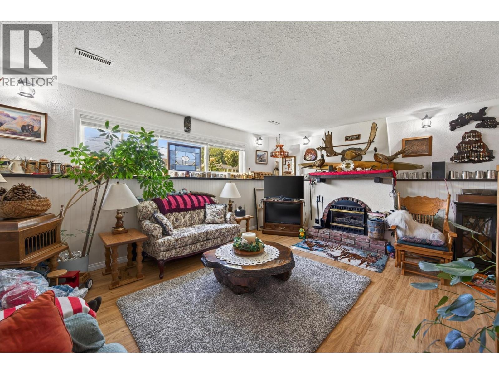 2660 Argyle Avenue - 23