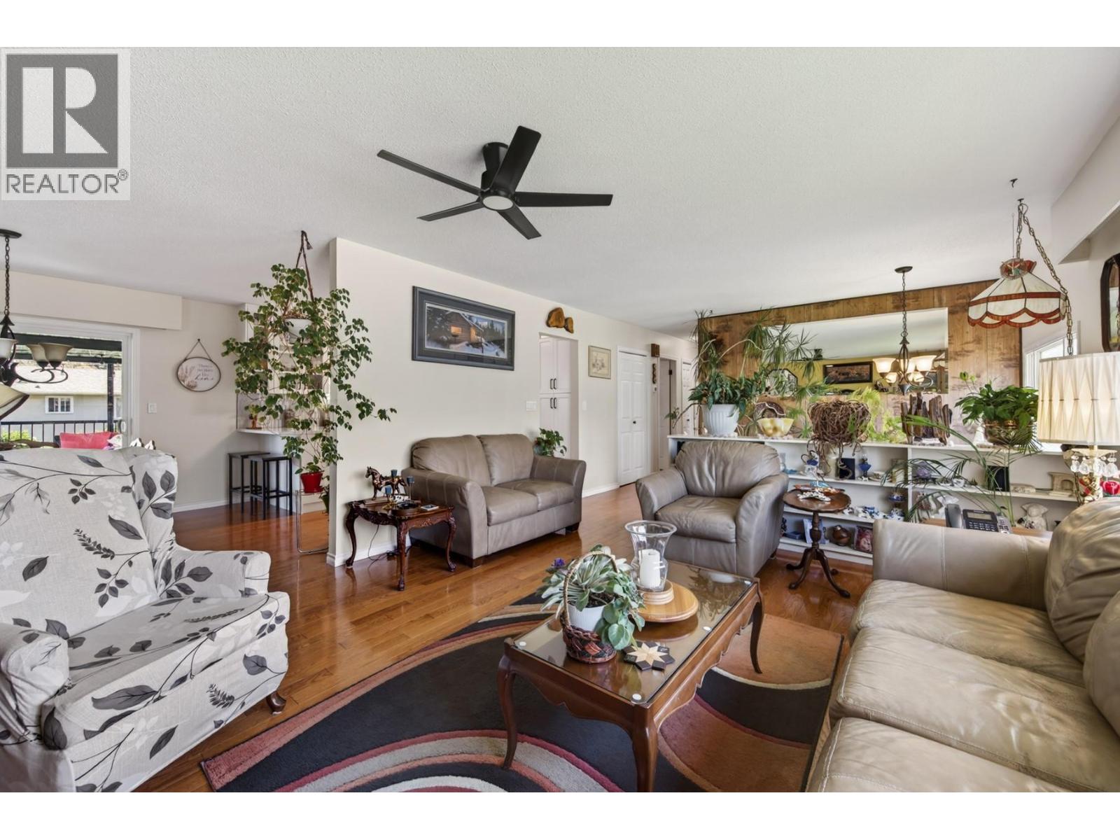 2660 Argyle Avenue - Image 13