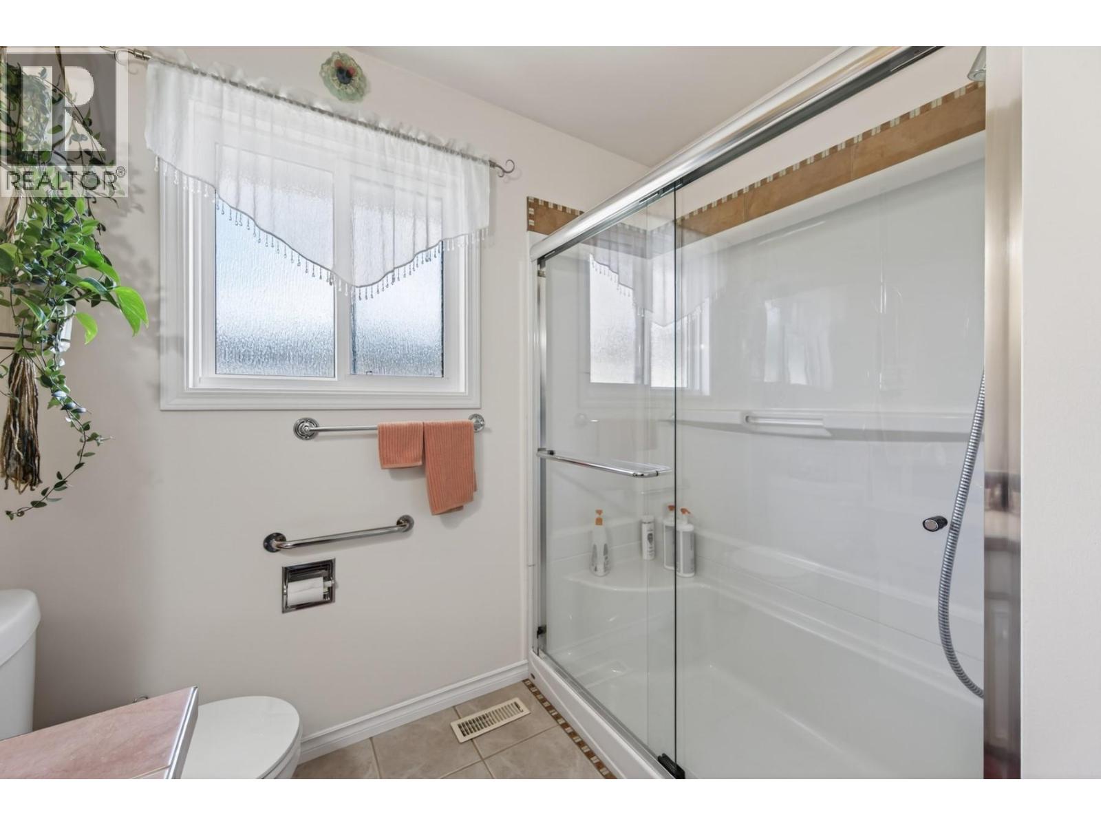 2660 Argyle Avenue - Image 15