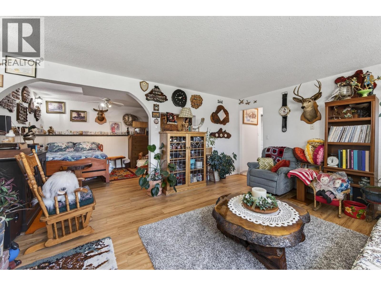 2660 Argyle Avenue - 24