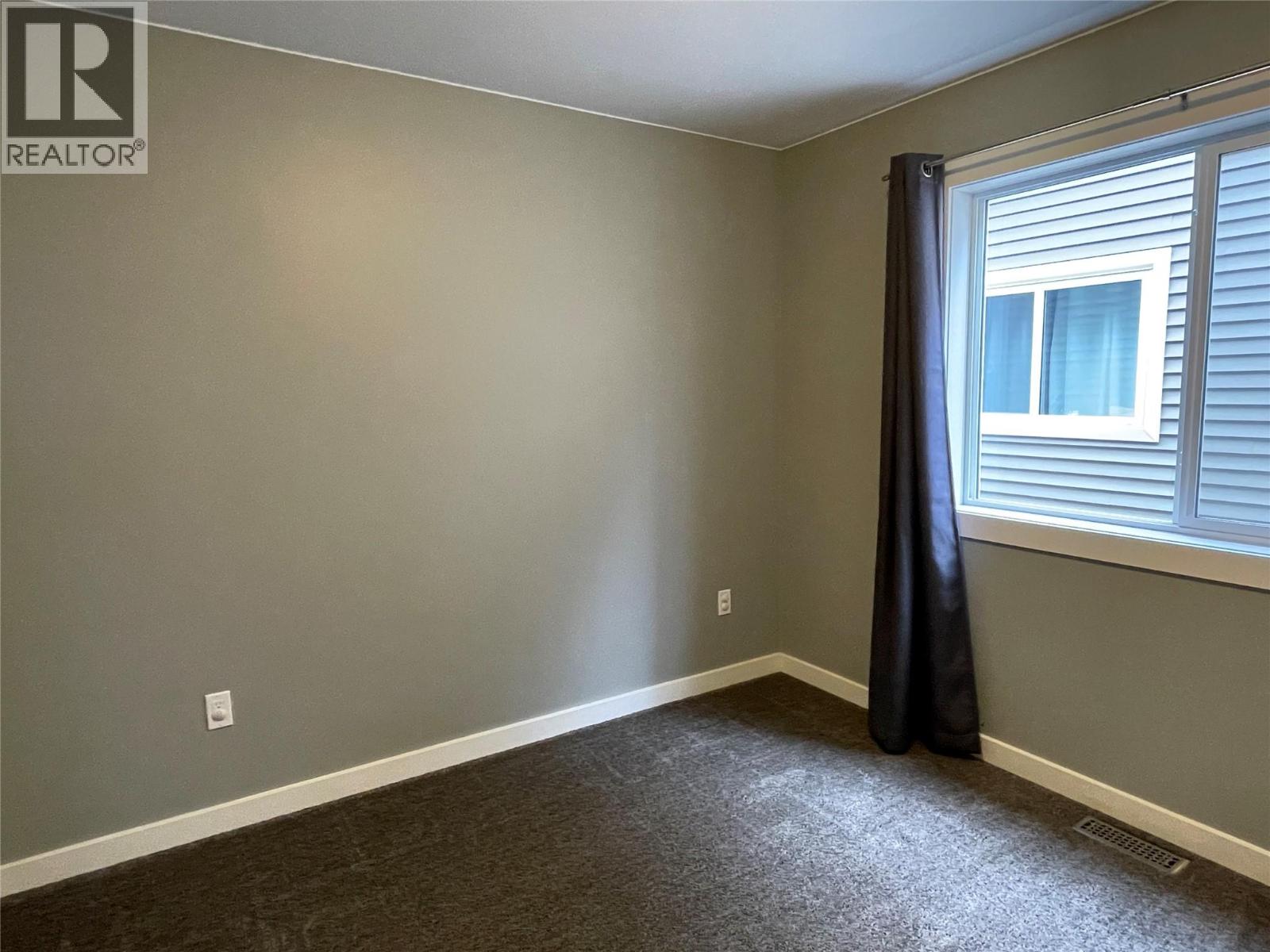 8221 19A Street - 13