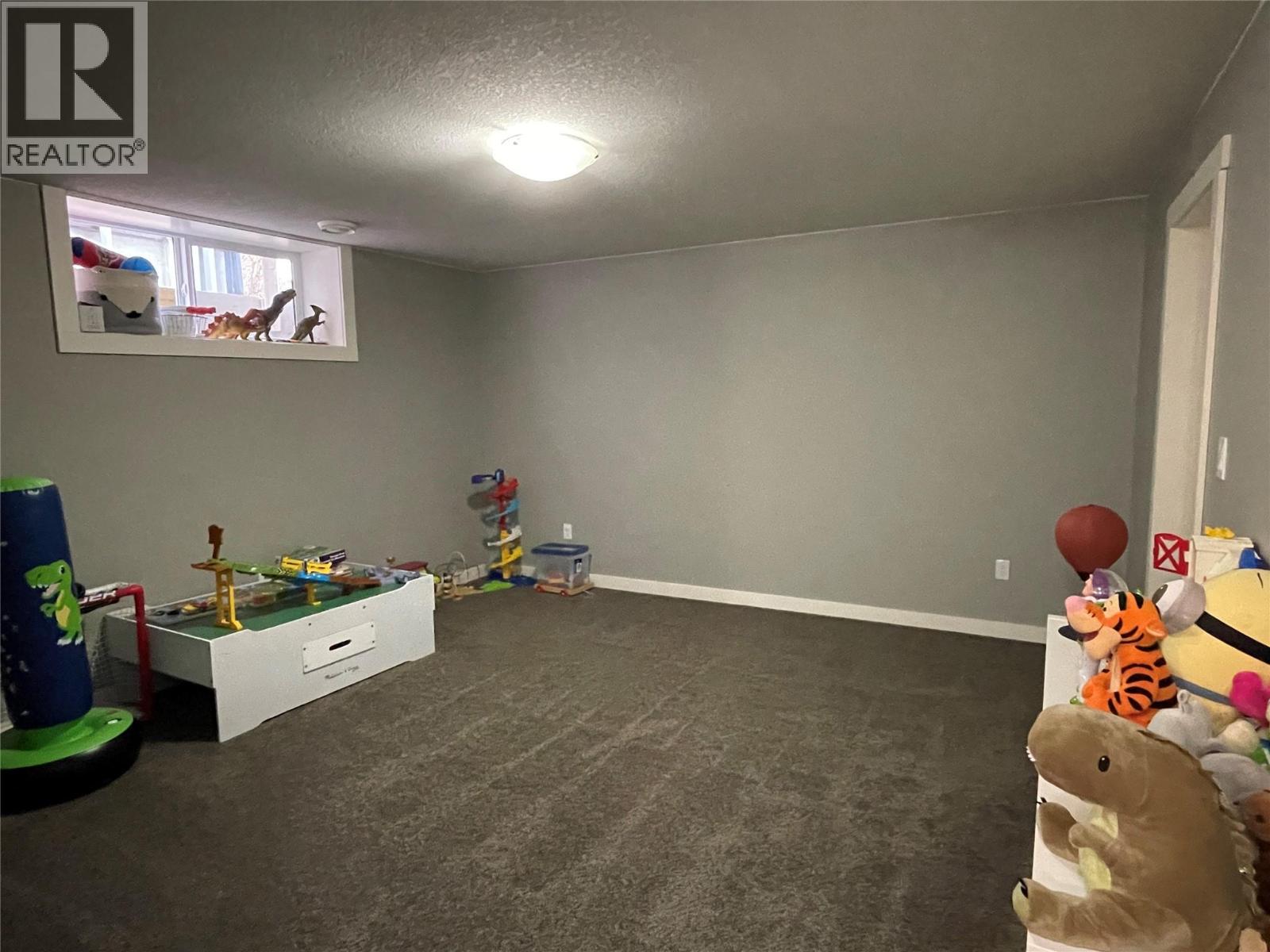 8221 19A Street - Image 15