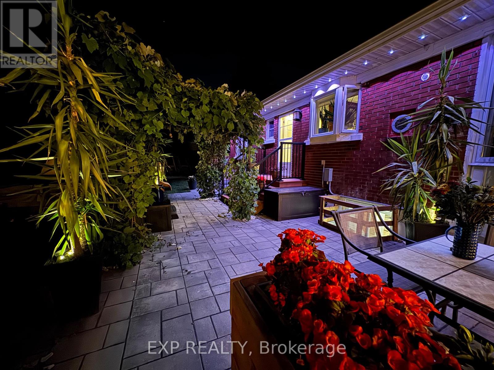 748 WESTON DRIVE - Image 34