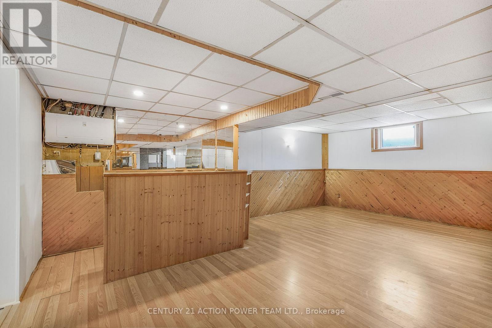 983 CHAPMAN STREET - Image 21