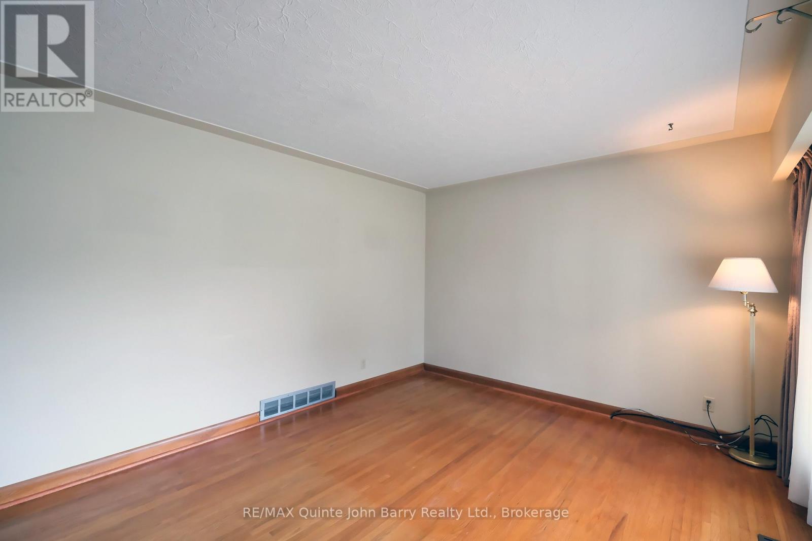 14 GOULD STREET - Image 10