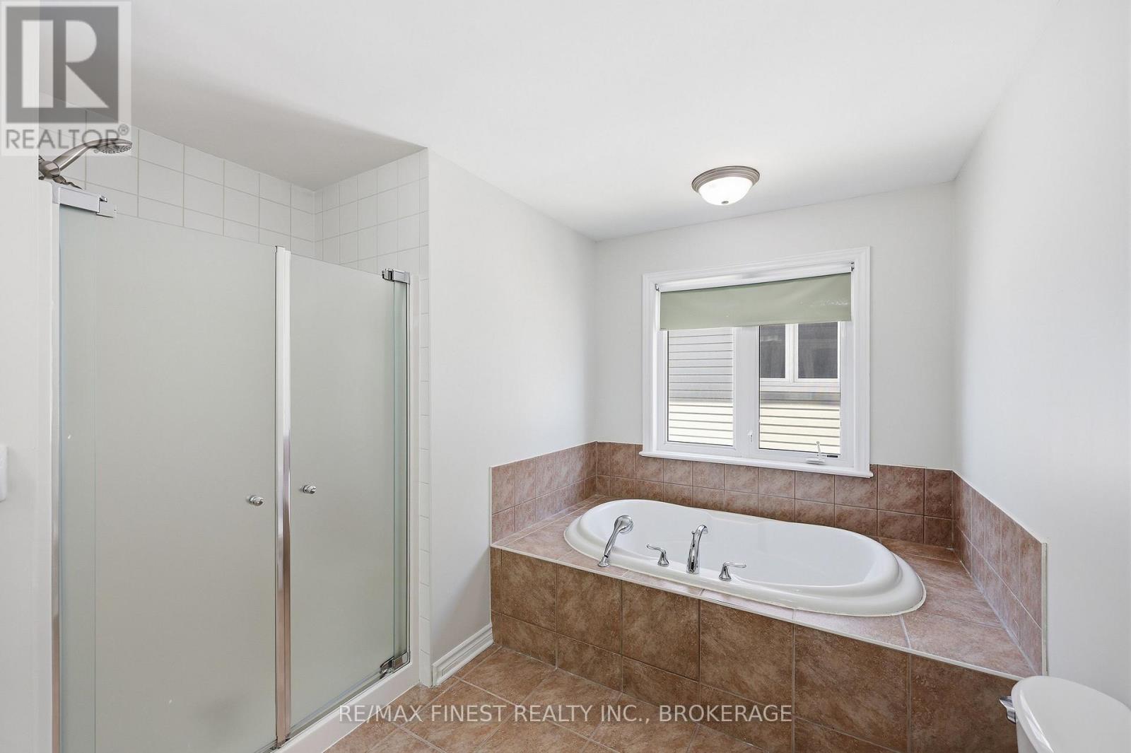 896 COTTONWOOD AVENUE - Image 19