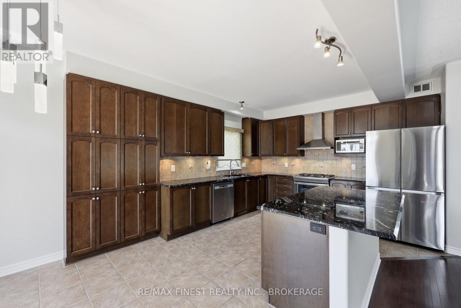 896 COTTONWOOD AVENUE - Image 8
